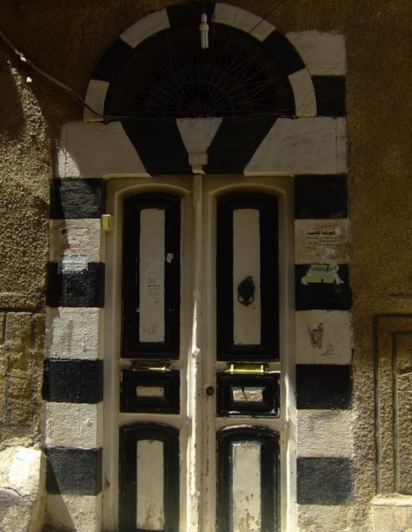 Damascus door for post